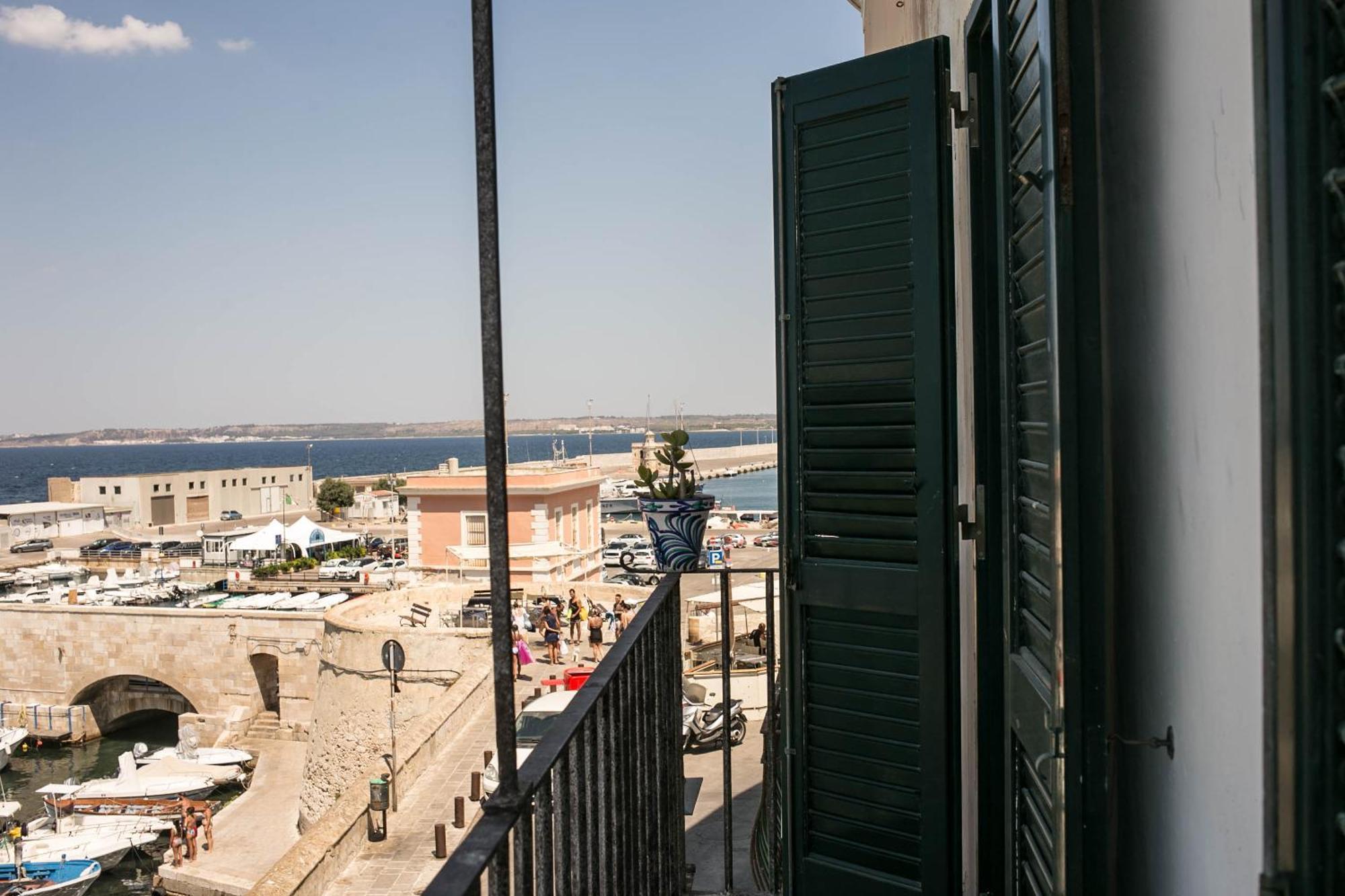4 Balconi House-San Gregorio Palazzo Unico Vista Mare Villa Gallipoli Kültér fotó